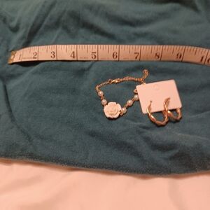 Source Unknown Gold and White Bracelet